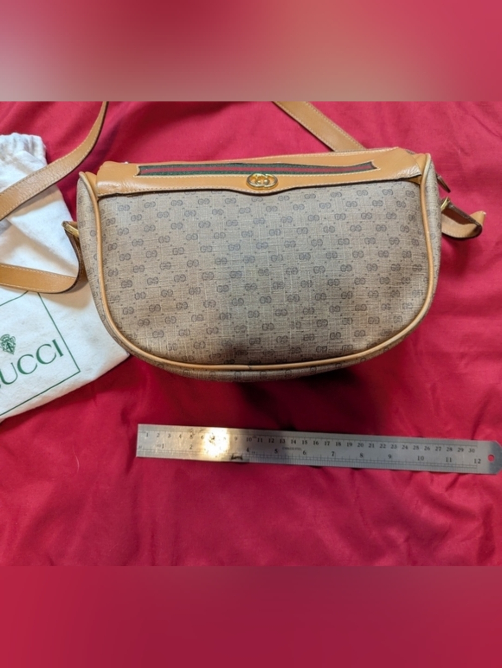 Authentic Gucci Brown GG Canvas & Tan Leather Shoulder Bag - Great Condition - Picture 3 of 14